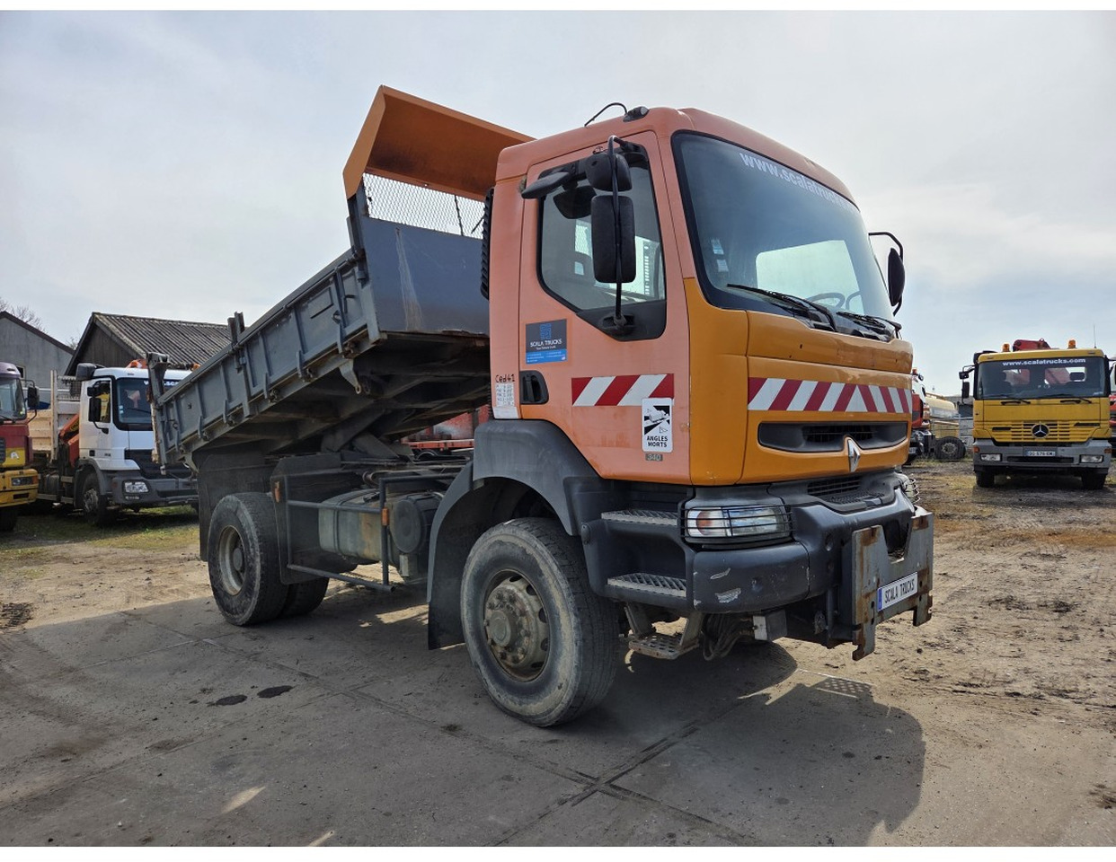 Renault Kerax 340 4x4 Tipper Manual Gearbox Mechanical pump Pompe Mecanique - Tippbil: bilde 4 Renault Kerax 340 4x4 Tipper Manual Gearbox Mechanical pump Pompe Mecanique - Tippbil: bilde 4