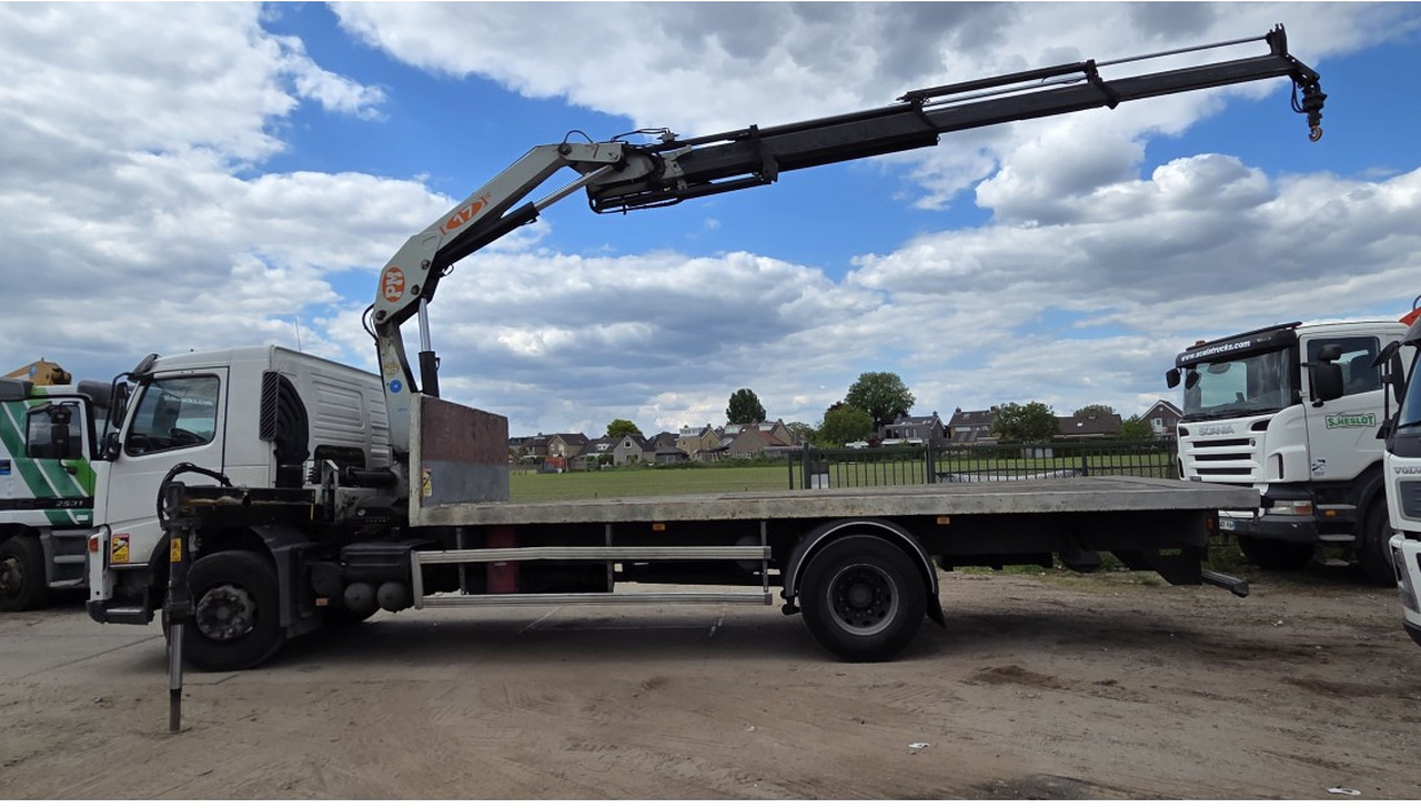 VOLVO FM 330 FLATBED 4X2 PM 17 LC 17 TON - Planbil, Kranbil: bilde 2 VOLVO FM 330 FLATBED 4X2 PM 17 LC 17 TON - Planbil, Kranbil: bilde 2