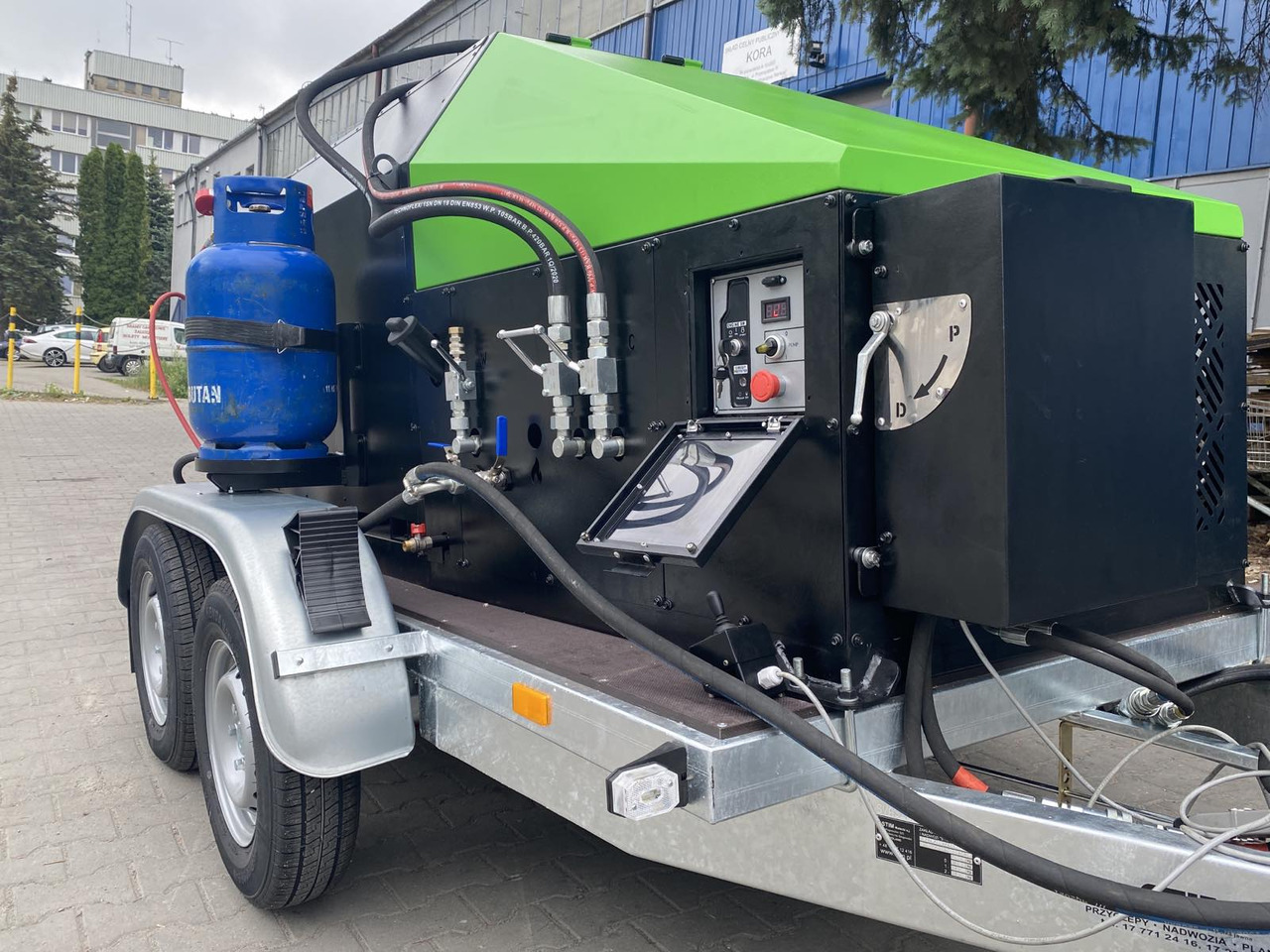TICAB SelfPropelled Bitumen Emulsion Sprayer,1000L,Manufacturer - Bitumensprøyte: bilde 2 TICAB SelfPropelled Bitumen Emulsion Sprayer,1000L,Manufacturer - Bitumensprøyte: bilde 2