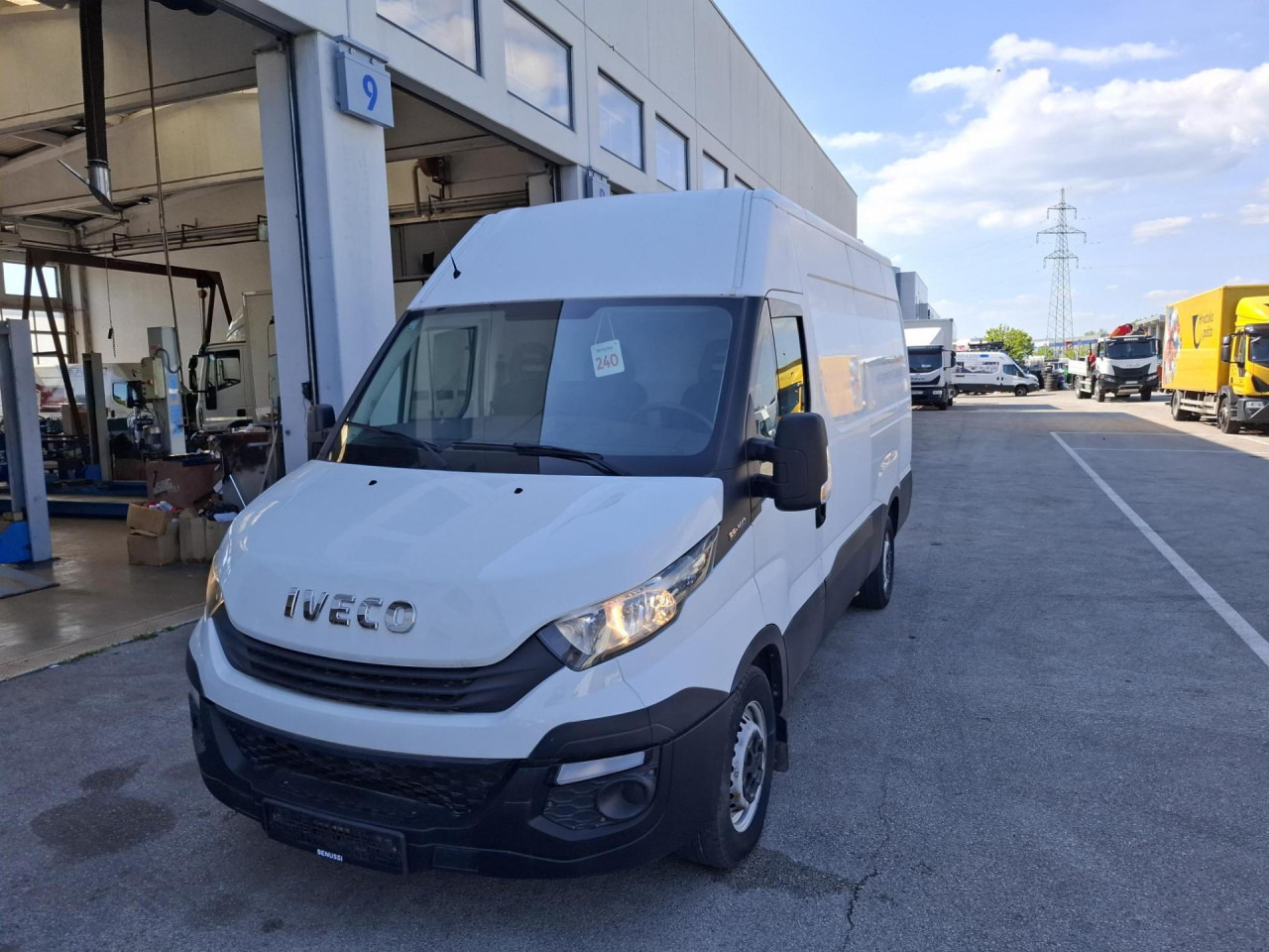 IVECO Daily 35S14V - Persontransport: bilde 1 IVECO Daily 35S14V - Persontransport: bilde 1