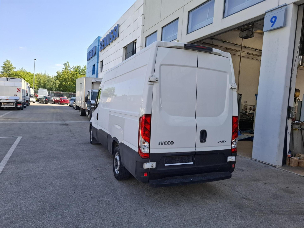 IVECO Daily 35S14V - Persontransport: bilde 3 IVECO Daily 35S14V - Persontransport: bilde 3