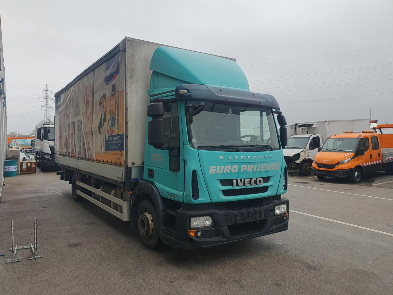 IVECO Eurocargo ML120E25 - Kapellbil: bilde 2 IVECO Eurocargo ML120E25 - Kapellbil: bilde 2