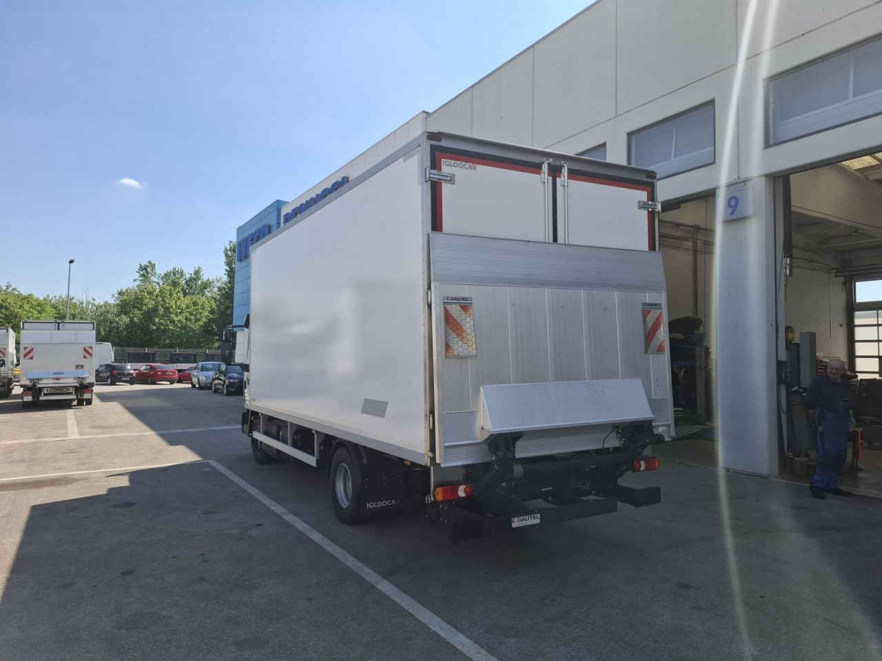 IVECO Eurocargo ML120EL21/P - Lastebil med kjøl: bilde 4 IVECO Eurocargo ML120EL21/P - Lastebil med kjøl: bilde 4