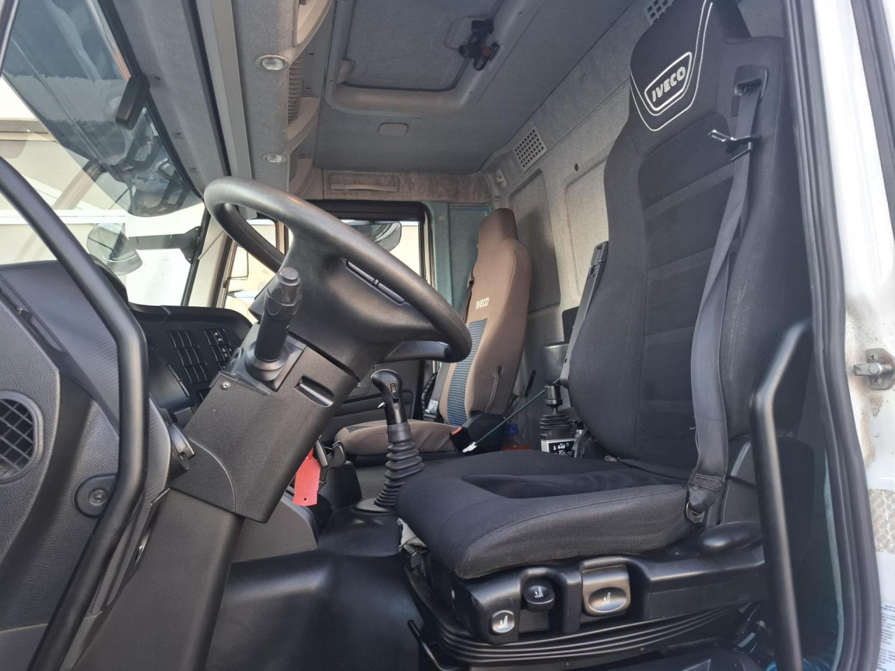 IVECO Trakker AD410T50 - Tippbil: bilde 2 IVECO Trakker AD410T50 - Tippbil: bilde 2