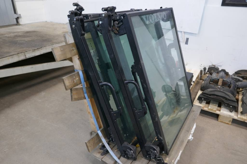 Volvo Framruta Hjullastare - Førerhus for Bygg og anlegg: bilde 1 Volvo Framruta Hjullastare - Førerhus for Bygg og anlegg: bilde 1
