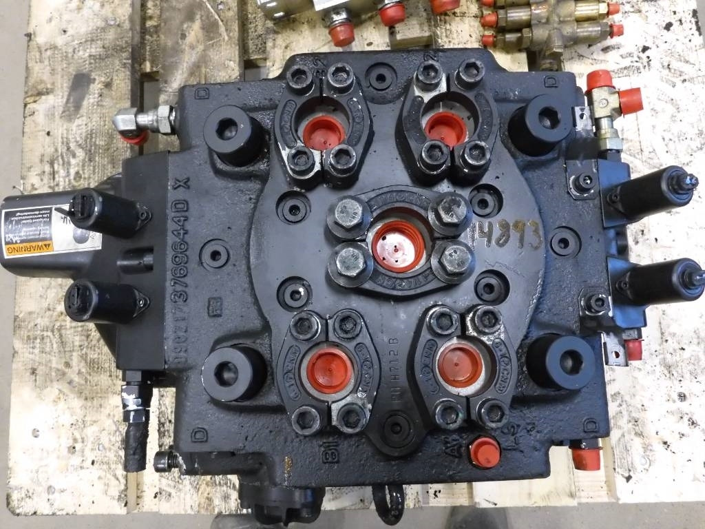 Volvo L180 HL Ventilpaket, 15015928 - Hydraulikk for Bygg og anlegg: bilde 2 Volvo L180 HL Ventilpaket, 15015928 - Hydraulikk for Bygg og anlegg: bilde 2