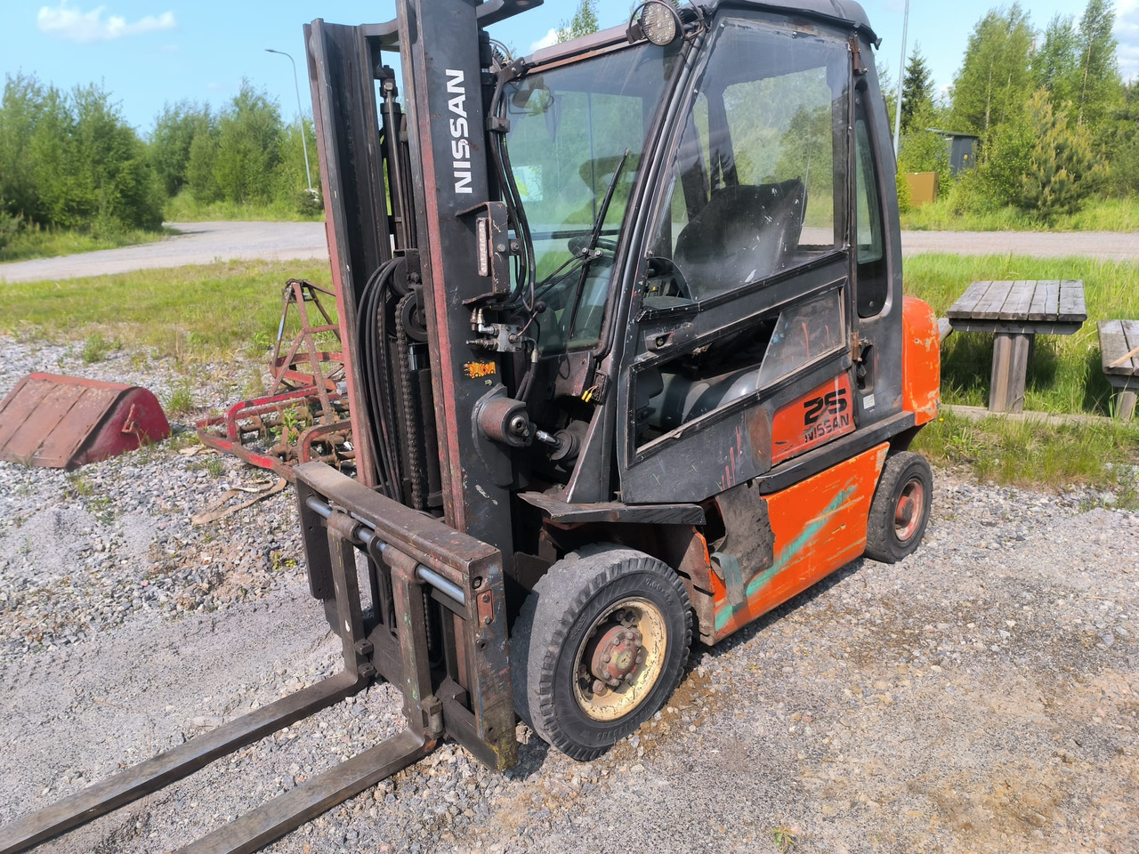 NISSAN FD25 - Dieseltruck: bilde 1 NISSAN FD25 - Dieseltruck: bilde 1