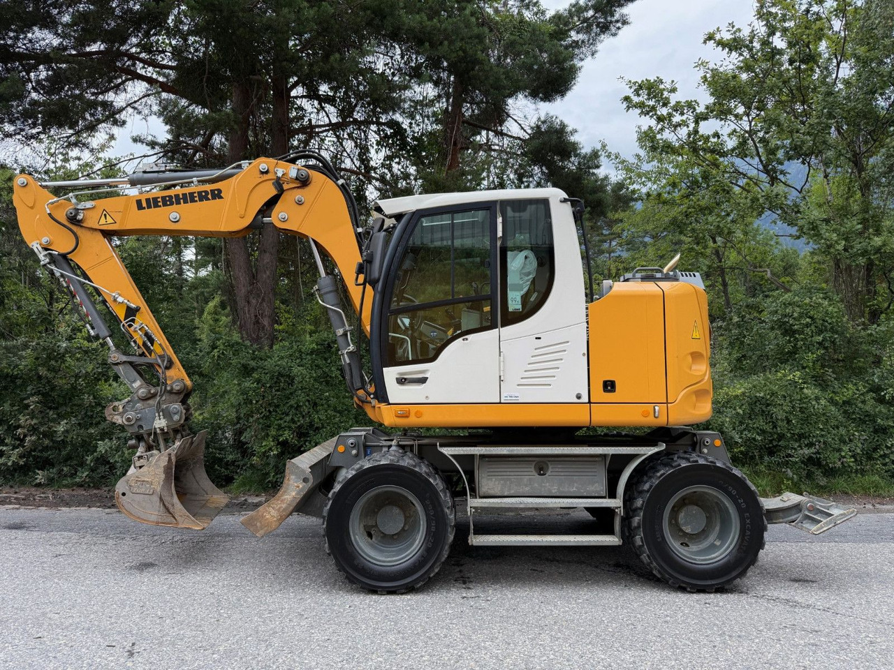 Liebherr A910 Compact Litronic,4 Schaufeln,Schnellwechsle - Hjulgraver: bilde 1 Liebherr A910 Compact Litronic,4 Schaufeln,Schnellwechsle - Hjulgraver: bilde 1