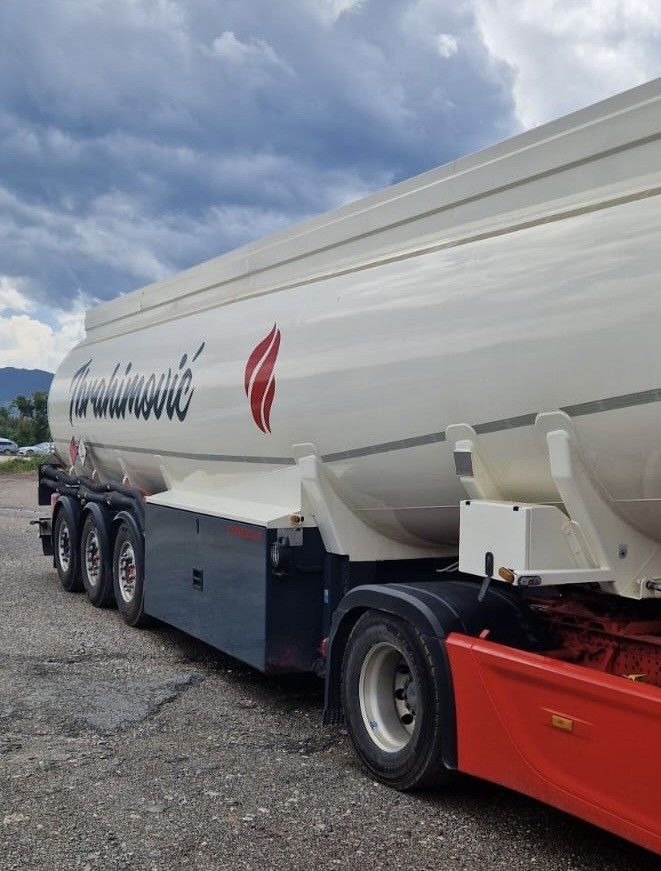 Schwarzmüller ADR, Diesel/Benzin Treibstoff, oben/unten, 3Kamm - Tanksemi: bilde 5 Schwarzmüller ADR, Diesel/Benzin Treibstoff, oben/unten, 3Kamm - Tanksemi: bilde 5