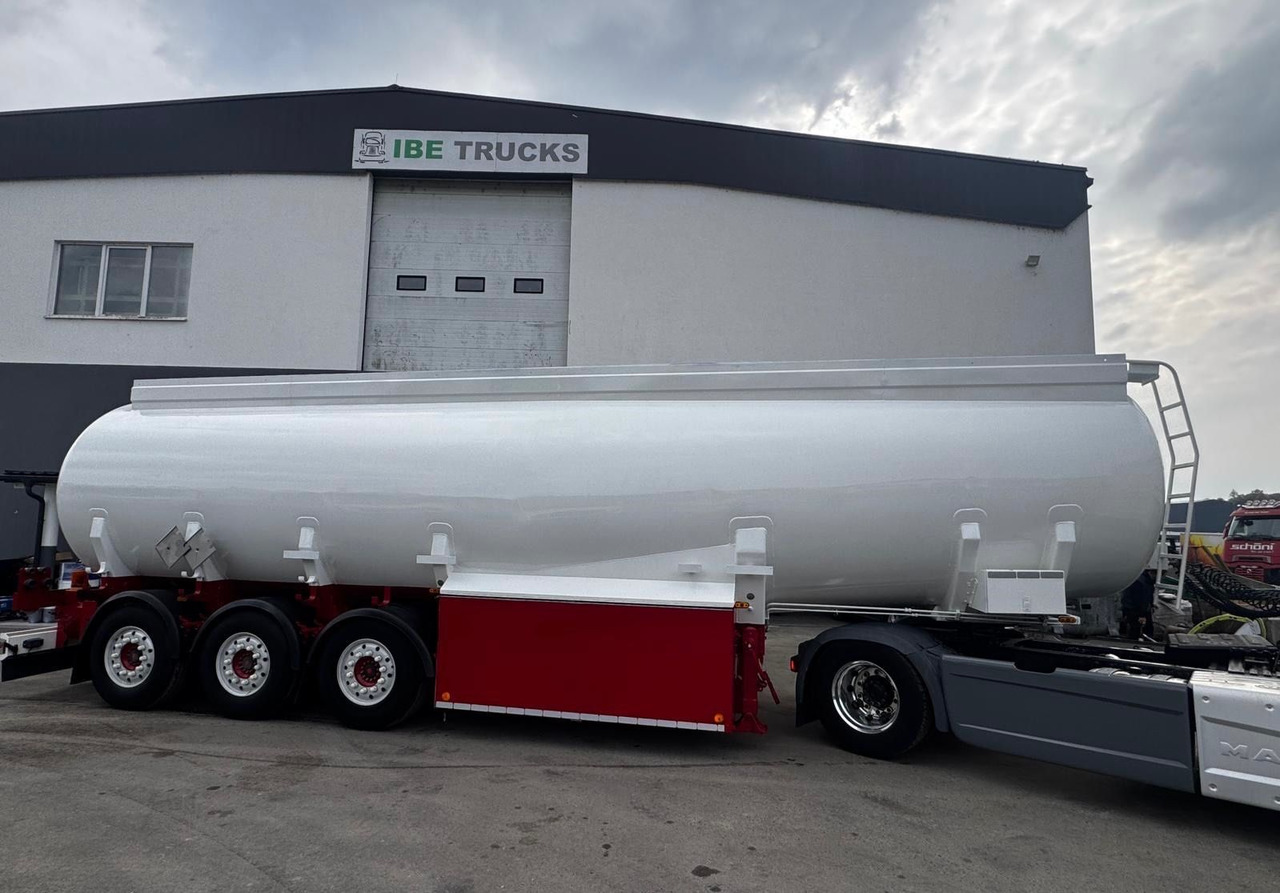 Schwarzmüller TS 3/E ADR, 6 Kammern Treibstoff Fuel - Tanksemi: bilde 2 Schwarzmüller TS 3/E ADR, 6 Kammern Treibstoff Fuel - Tanksemi: bilde 2