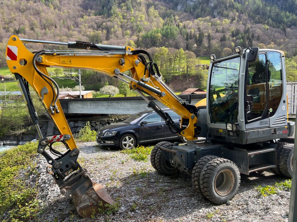 Wacker EW65, 3 Schaufeln, Schnellwechsler - Hjulgraver: bilde 1 Wacker EW65, 3 Schaufeln, Schnellwechsler - Hjulgraver: bilde 1