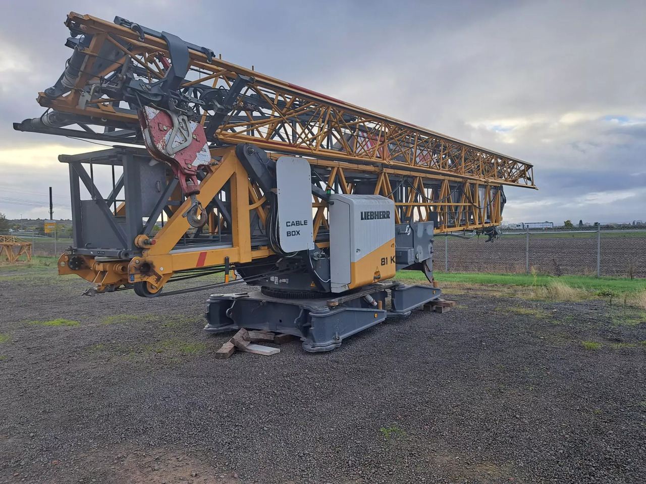 2013 Liebherr 81 K - Selvreisende kran: bilde 1 2013 Liebherr 81 K - Selvreisende kran: bilde 1