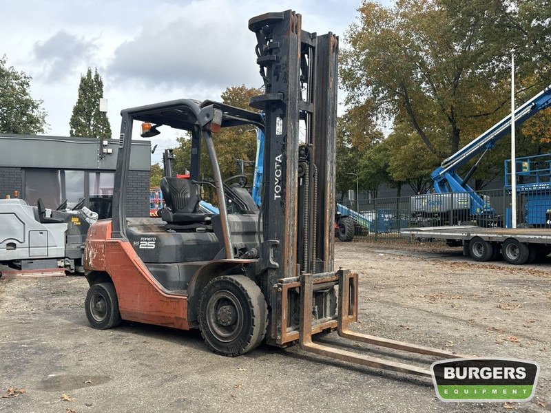 Toyota 8FDF25 - Dieseltruck: bilde 3 Toyota 8FDF25 - Dieseltruck: bilde 3