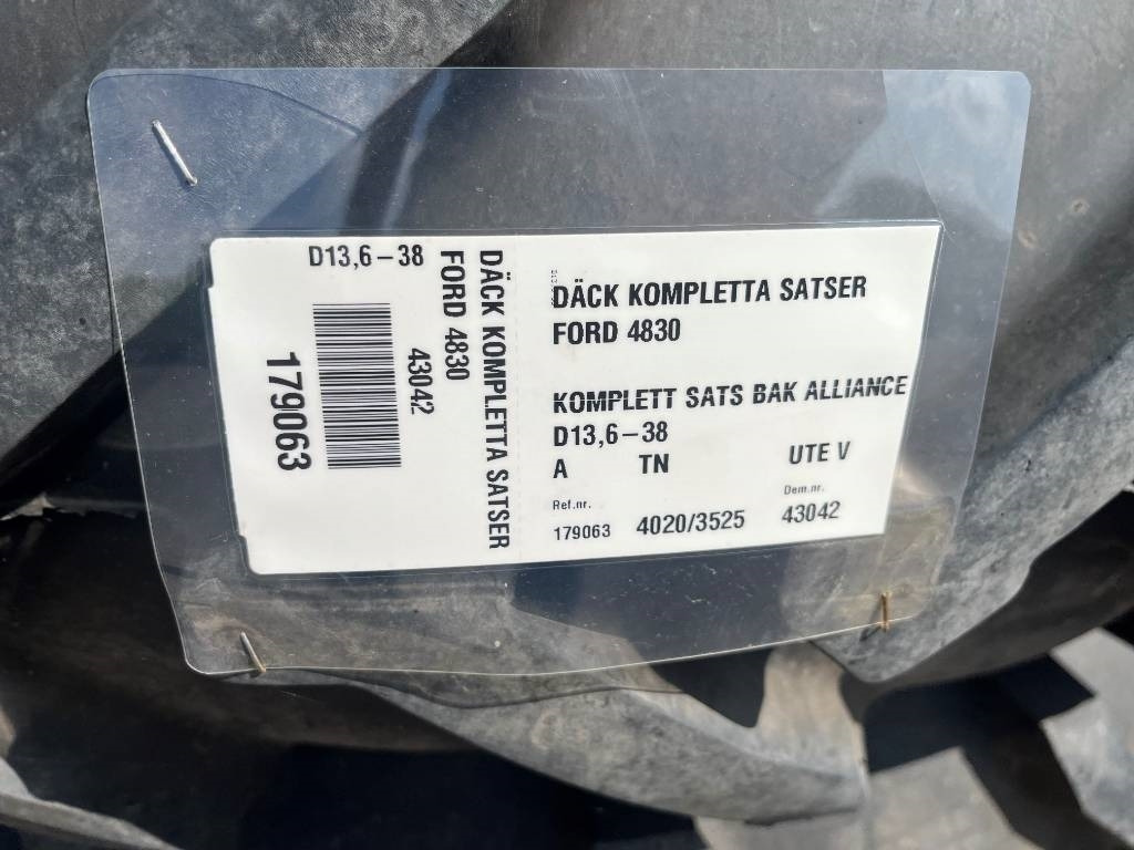 Alliance 13,6-38 Däck På Ford fälg - Dekk for Landbruksteknikk: bilde 2 Alliance 13,6-38 Däck På Ford fälg - Dekk for Landbruksteknikk: bilde 2