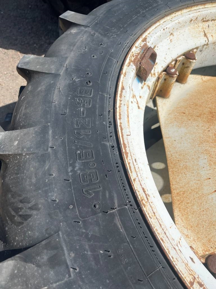 Alliance 13,6-38 Däck På Ford fälg - Dekk for Landbruksteknikk: bilde 4 Alliance 13,6-38 Däck På Ford fälg - Dekk for Landbruksteknikk: bilde 4