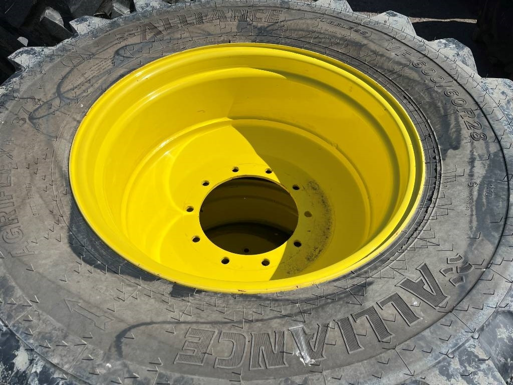 Alliance 650/65R38 600/60R28 till JD 6155 M - Dekk for Landbruksteknikk: bilde 3 Alliance 650/65R38 600/60R28 till JD 6155 M - Dekk for Landbruksteknikk: bilde 3