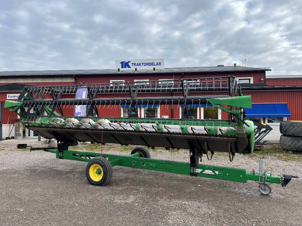 John Deere 622R Skärbord / Header 22 fot till JD T550 i - Innhøstingsutstyr: bilde 1 John Deere 622R Skärbord / Header 22 fot till JD T550 i - Innhøstingsutstyr: bilde 1