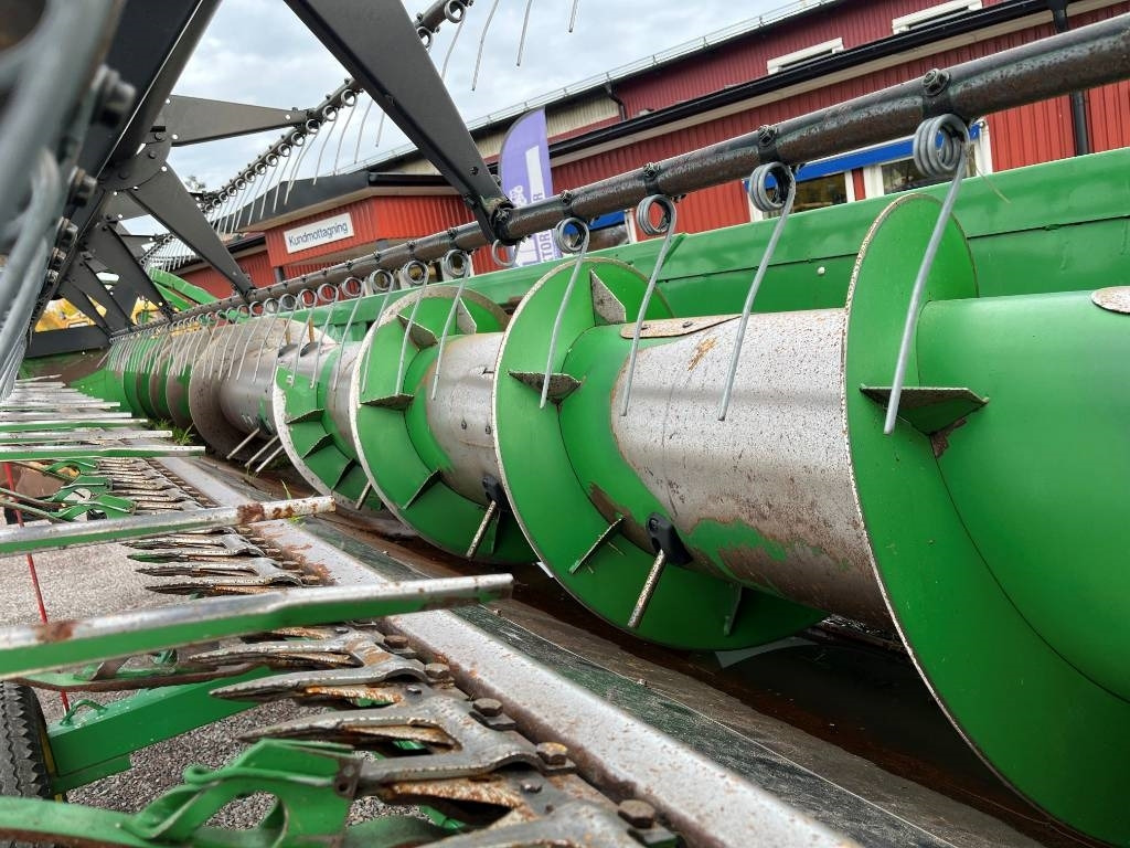 Innhøstingsutstyr John Deere 622R Skärbord / Header 22 fot till JD T550 i: bilde 7 Innhøstingsutstyr John Deere 622R Skärbord / Header 22 fot till JD T550 i: bilde 7