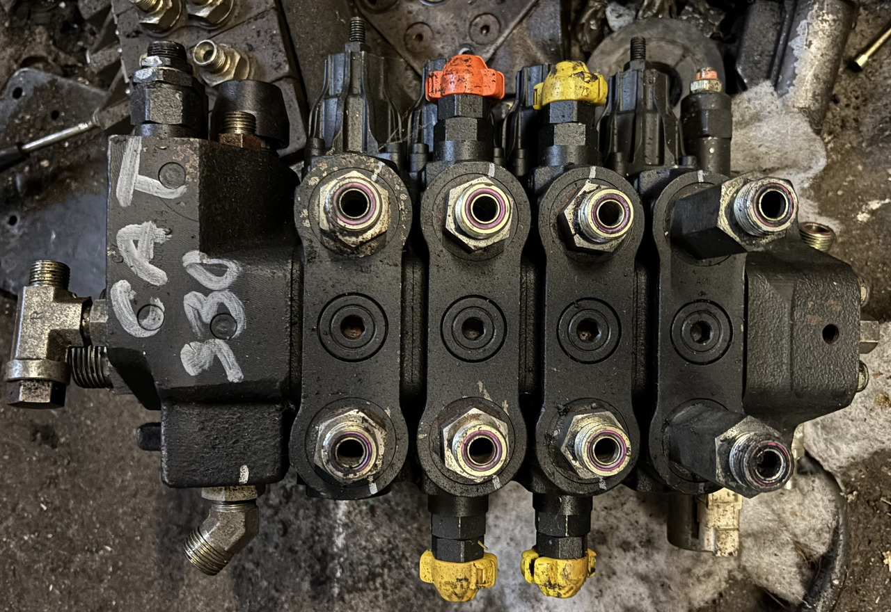 CAT 330 Rozdzielacz Hydrauliczny 242-7958 - Hydraulisk ventil for Bygg og anlegg: bilde 5 CAT 330 Rozdzielacz Hydrauliczny 242-7958 - Hydraulisk ventil for Bygg og anlegg: bilde 5