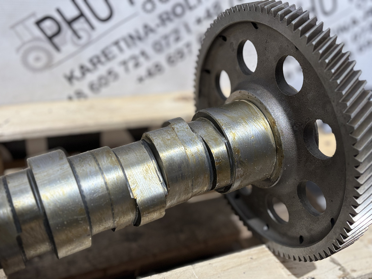 CLAAS Mercedes OM 502 LA V8 OM502LA Wałek Rozrządu 5420511201 - Kamaksel for Landbruksteknikk: bilde 1 CLAAS Mercedes OM 502 LA V8 OM502LA Wałek Rozrządu 5420511201 - Kamaksel for Landbruksteknikk: bilde 1