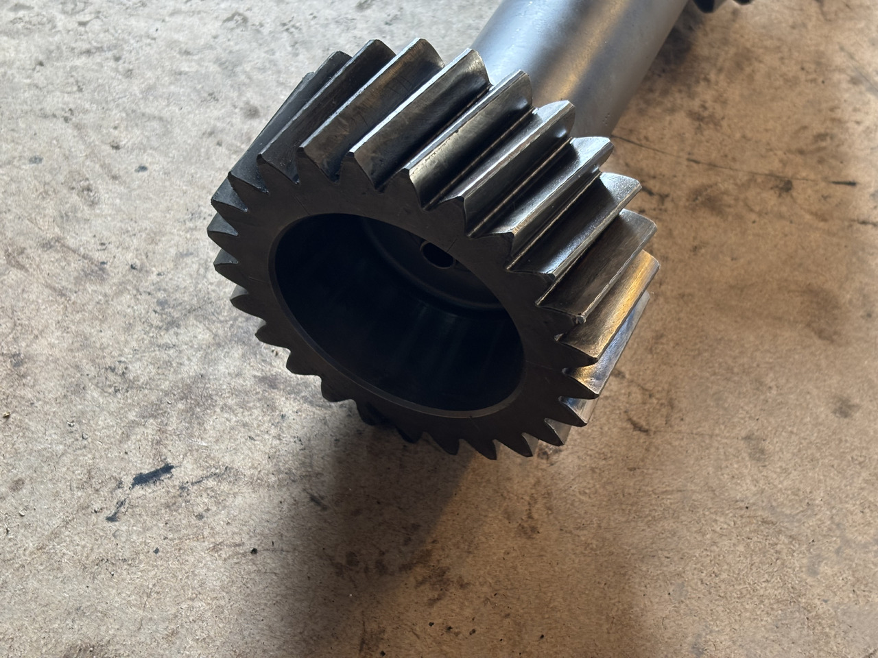 Claas AXION 830 CMATIC Koło Zębate Wałek Tryb 00 1165 985 0 0011659850 - Transmisjon for Landbruksteknikk: bilde 2 Claas AXION 830 CMATIC Koło Zębate Wałek Tryb 00 1165 985 0 0011659850 - Transmisjon for Landbruksteknikk: bilde 2