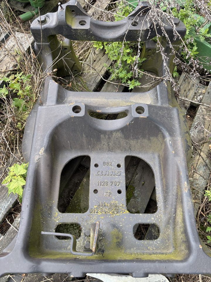 Claas Arion 520-650 - kozioł podwozie support 1128797 0011287972 - Foraksel: bilde 1 Claas Arion 520-650 - kozioł podwozie support 1128797 0011287972 - Foraksel: bilde 1