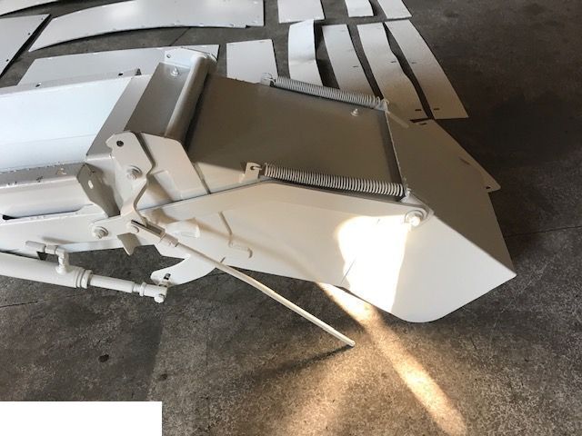 Claas Jaguar 930 940 960 980 - Końcówka Tunelu - Karosseri og eksteriør for Forhøster: bilde 1 Claas Jaguar 930 940 960 980 - Końcówka Tunelu - Karosseri og eksteriør for Forhøster: bilde 1