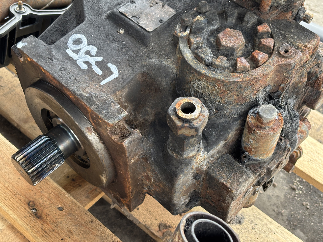 Claas Lexion 620 630 650 660 670 750 760 Pompa Hydrauliczna Hydrostat 0018024651 CZĘŚCI - Hydraulisk pumpe for Landbruksteknikk: bilde 2 Claas Lexion 620 630 650 660 670 750 760 Pompa Hydrauliczna Hydrostat 0018024651 CZĘŚCI - Hydraulisk pumpe for Landbruksteknikk: bilde 2