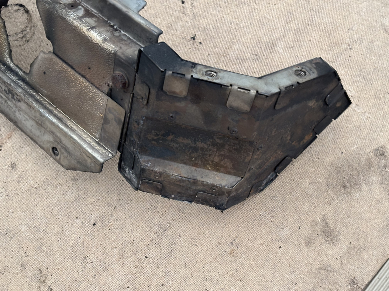 Claas Lexion 780 Izolacja Silnika Pokrywa Maska Obudowa Tylna 00 0781 205 0 0007812050 - Panser for Skurtresker: bilde 2 Claas Lexion 780 Izolacja Silnika Pokrywa Maska Obudowa Tylna 00 0781 205 0 0007812050 - Panser for Skurtresker: bilde 2