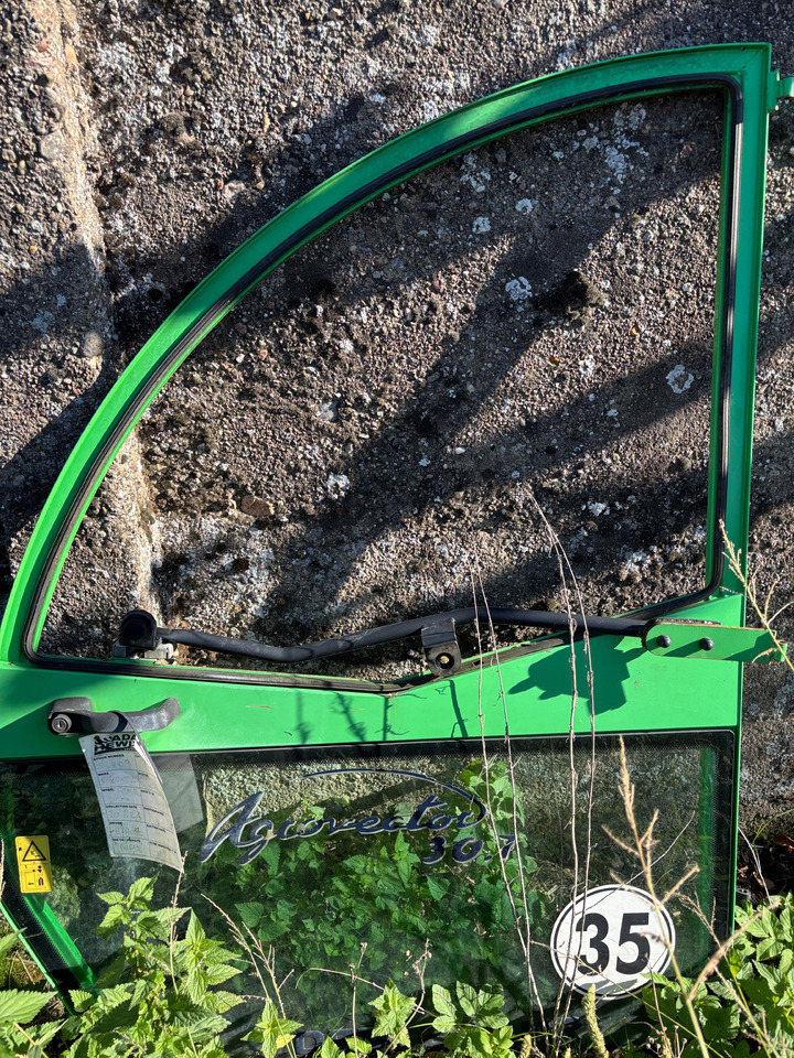 DEUTZ-FAHR Agrovector 30.7 Drzwi Lewe - Dør og deler for Landbruksteknikk: bilde 1 DEUTZ-FAHR Agrovector 30.7 Drzwi Lewe - Dør og deler for Landbruksteknikk: bilde 1