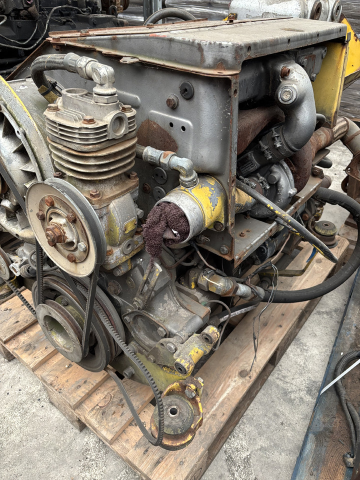 Deutz BF4L913 BF4L 913 Silnik Chłodzony Powietrzem Kompletny z Turbiną Chłodnicą - Motor for Landbruksteknikk: bilde 1 Deutz BF4L913 BF4L 913 Silnik Chłodzony Powietrzem Kompletny z Turbiną Chłodnicą - Motor for Landbruksteknikk: bilde 1