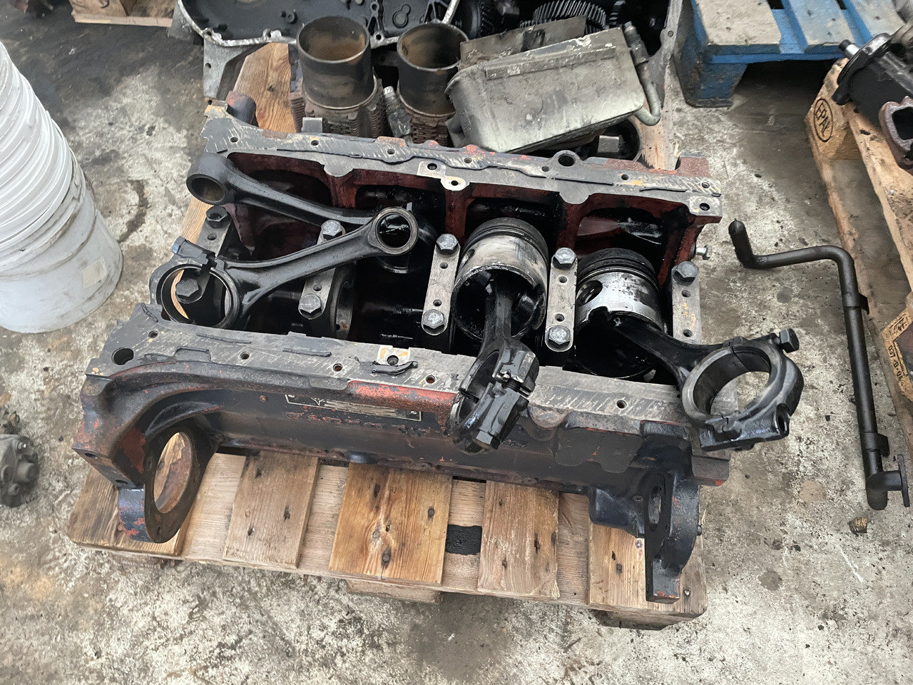 Deutz F4L912 W - blok tłoki korbowody - Sylinderblokk for Bygg og anlegg: bilde 1 Deutz F4L912 W - blok tłoki korbowody - Sylinderblokk for Bygg og anlegg: bilde 1