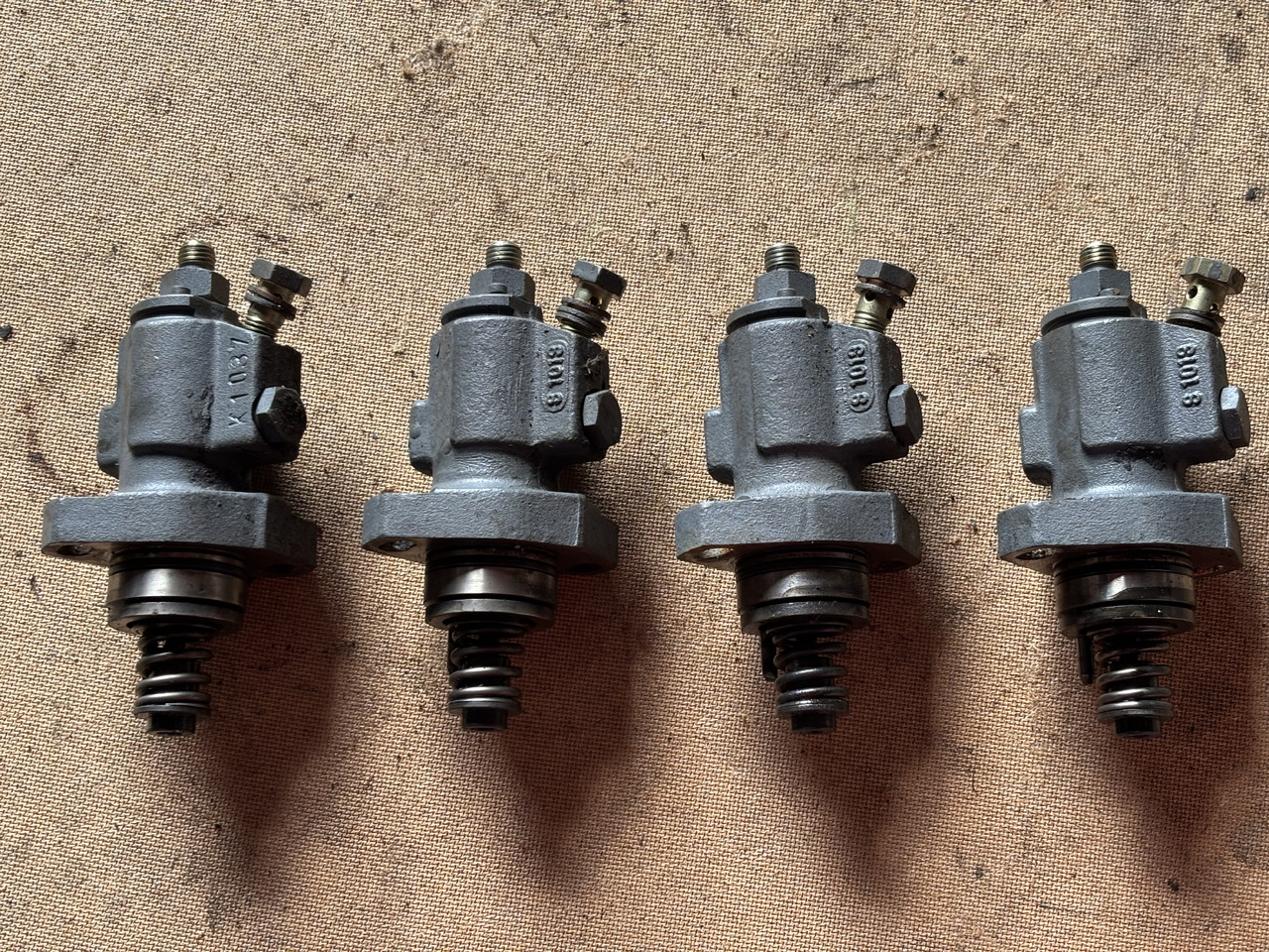 Deutz TD2011 D2011 D2011L04W Pompka wtryskowaPC1M2074 04287049 - Drivstoffpumpe: bilde 3 Deutz TD2011 D2011 D2011L04W Pompka wtryskowaPC1M2074 04287049 - Drivstoffpumpe: bilde 3