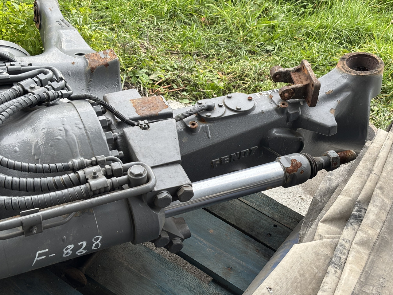 Fendt 828 Obudowa Osi Łuk Osi 755/137 F835300020180 F835300020160 E835300020012 - Bakaksel for Landbruksteknikk: bilde 2 Fendt 828 Obudowa Osi Łuk Osi 755/137 F835300020180 F835300020160 E835300020012 - Bakaksel for Landbruksteknikk: bilde 2