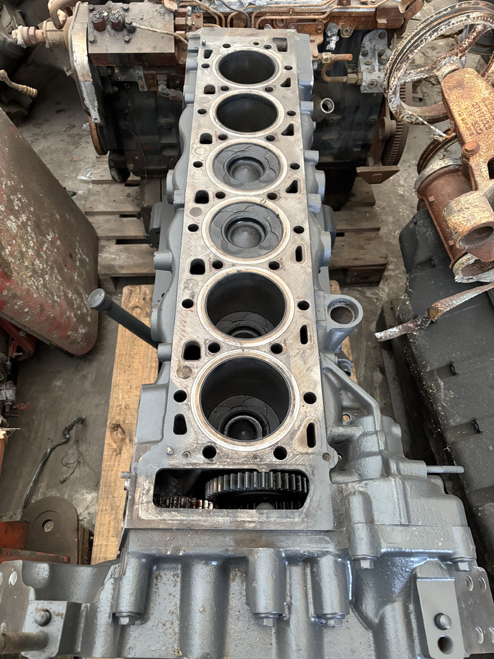 Fendt 936 Gen 7 Silnik D1556LE523 Wał Korbowy Korbowód H218PF150094A H218PF150099A CZĘŚCI - Veivaksel for Landbruksteknikk: bilde 2 Fendt 936 Gen 7 Silnik D1556LE523 Wał Korbowy Korbowód H218PF150094A H218PF150099A CZĘŚCI - Veivaksel for Landbruksteknikk: bilde 2