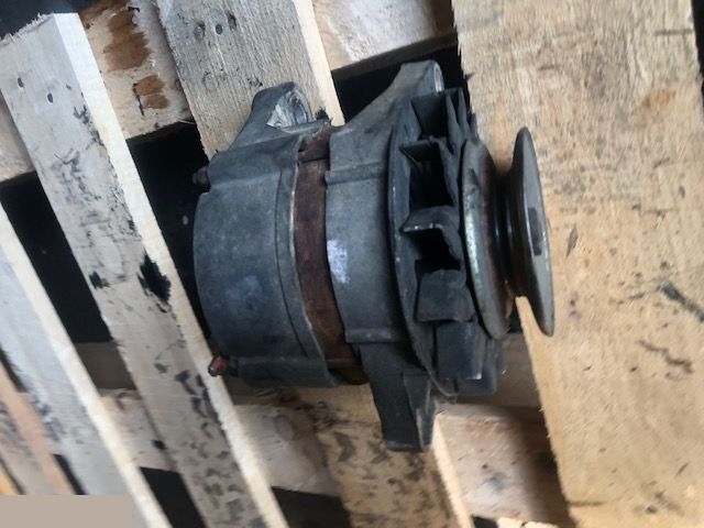 Ford t2 703f 6015 aaa Alternator - Dynamo for Landbruksteknikk: bilde 1 Ford t2 703f 6015 aaa Alternator - Dynamo for Landbruksteknikk: bilde 1