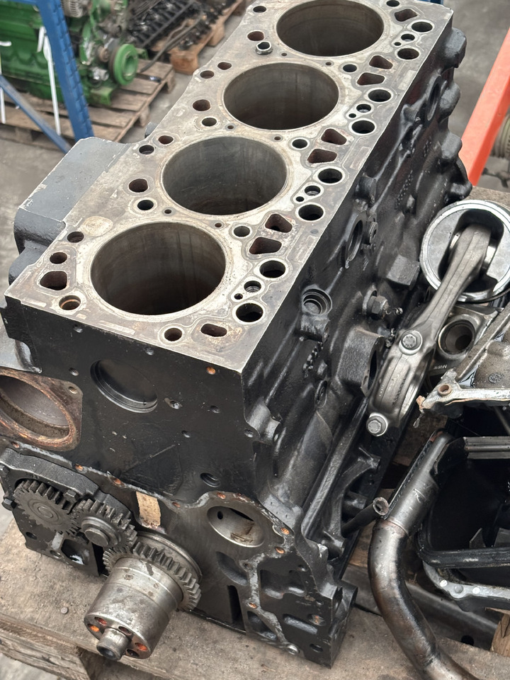 IVECO New Holland Tector / B3.9 Blok Silnika F4AE3481B 4896382 2830081 - Sylinderblokk for Landbruksteknikk: bilde 1 IVECO New Holland Tector / B3.9 Blok Silnika F4AE3481B 4896382 2830081 - Sylinderblokk for Landbruksteknikk: bilde 1