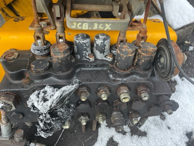 Jcb 3cx rozdzielacz hydrauliczny tylni - Hydraulisk ventil for Landbruksteknikk: bilde 5 Jcb 3cx rozdzielacz hydrauliczny tylni - Hydraulisk ventil for Landbruksteknikk: bilde 5