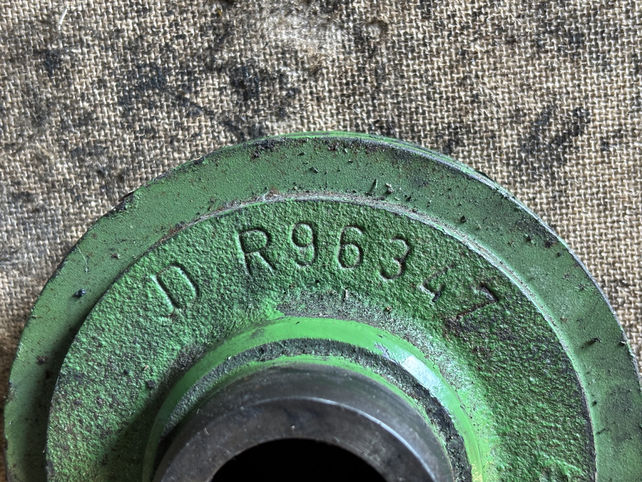 John Deere 1032 1042 1052 4045 Koło Prowadzące R96347 - Belter - Rulle for Landbruksteknikk: bilde 2 John Deere 1032 1042 1052 4045 Koło Prowadzące R96347 - Belter - Rulle for Landbruksteknikk: bilde 2