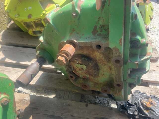 John Deere 1065 | 1075 | 1175 - Zwolnica - Sluttdrev for Landbruksteknikk: bilde 1 John Deere 1065 | 1075 | 1175 - Zwolnica - Sluttdrev for Landbruksteknikk: bilde 1