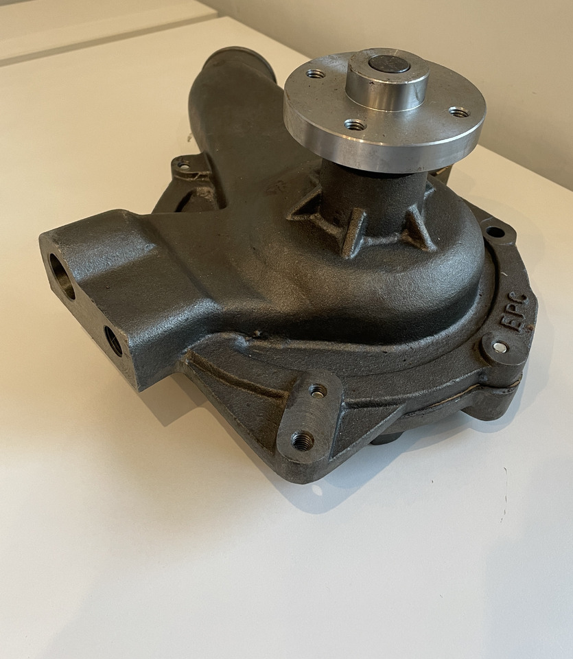 John Deere 4030 4230 4040 4240 4440 - pompa wody AR98549 - Kjølevæskepumpe for Landbruksteknikk: bilde 2 John Deere 4030 4230 4040 4240 4440 - pompa wody AR98549 - Kjølevæskepumpe for Landbruksteknikk: bilde 2