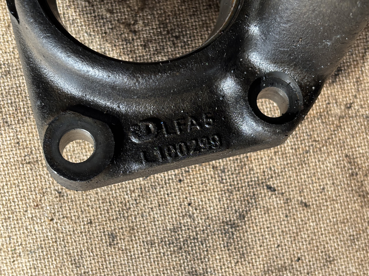 John Deere 6100 6200 6300 6400 Obudowa Zapadka L100299 L77129 L100395 L76666 - Girkasse og deler for Landbruksteknikk: bilde 1 John Deere 6100 6200 6300 6400 Obudowa Zapadka L100299 L77129 L100395 L76666 - Girkasse og deler for Landbruksteknikk: bilde 1