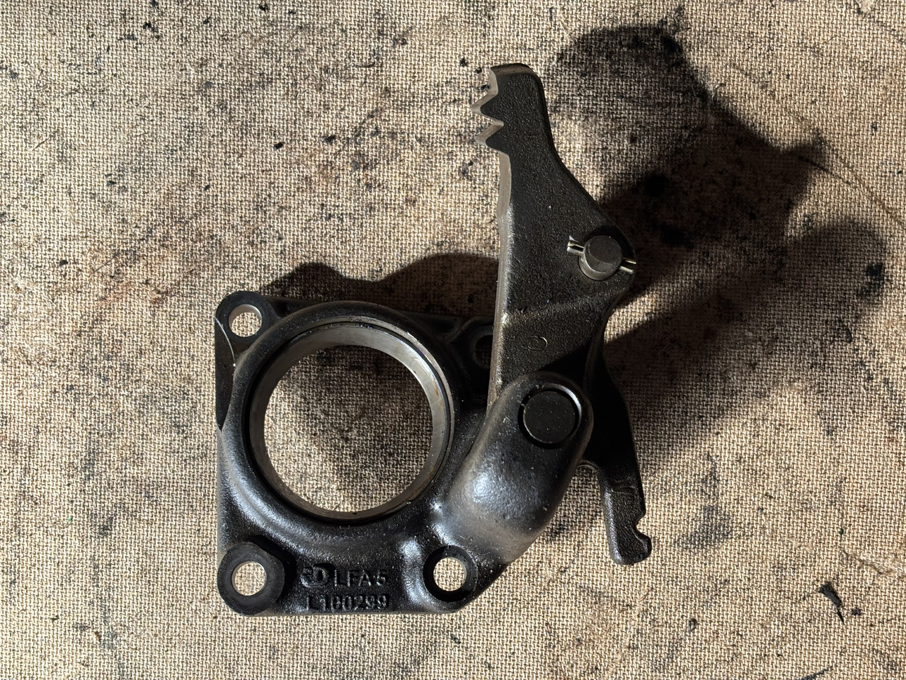 John Deere 6100 6200 6300 6400 Obudowa Zapadka L100299 L77129 L100395 L76666 - Girkasse og deler for Landbruksteknikk: bilde 2 John Deere 6100 6200 6300 6400 Obudowa Zapadka L100299 L77129 L100395 L76666 - Girkasse og deler for Landbruksteknikk: bilde 2