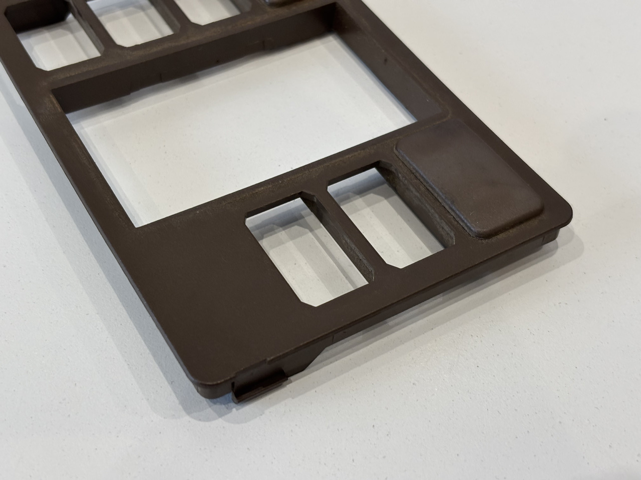 John Deere 6110 6210 Płytka Obudowa Ramka L113568 - Førerhus og interiør for Landbruksteknikk: bilde 3 John Deere 6110 6210 Płytka Obudowa Ramka L113568 - Førerhus og interiør for Landbruksteknikk: bilde 3