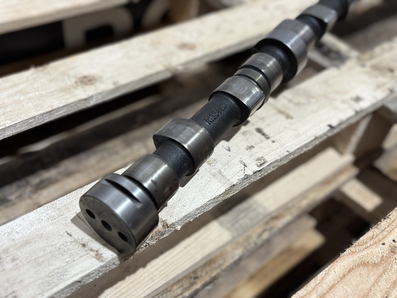 John Deere 6610 6810 6820 6620 Wałek Rozrządu R135440 RE56578 R133812 - Kamaksel for Landbruksteknikk: bilde 2 John Deere 6610 6810 6820 6620 Wałek Rozrządu R135440 RE56578 R133812 - Kamaksel for Landbruksteknikk: bilde 2