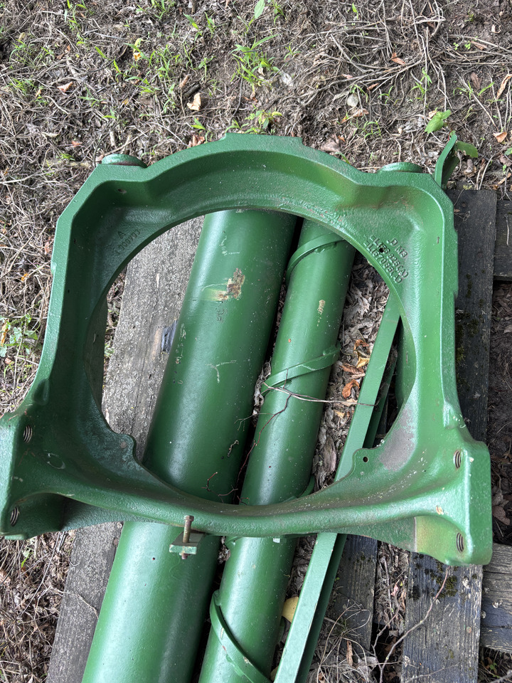 John Deere 6610 6810 6910 - support osi przedniej (bez TLS) L150656 L153764 - Foraksel: bilde 1 John Deere 6610 6810 6910 - support osi przedniej (bez TLS) L150656 L153764 - Foraksel: bilde 1