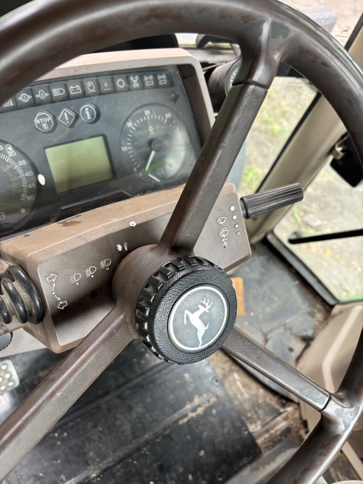 John Deere 6820 6920 - kabina plastiki licznik przełączniki - Førerhus og interiør: bilde 2 John Deere 6820 6920 - kabina plastiki licznik przełączniki - Førerhus og interiør: bilde 2