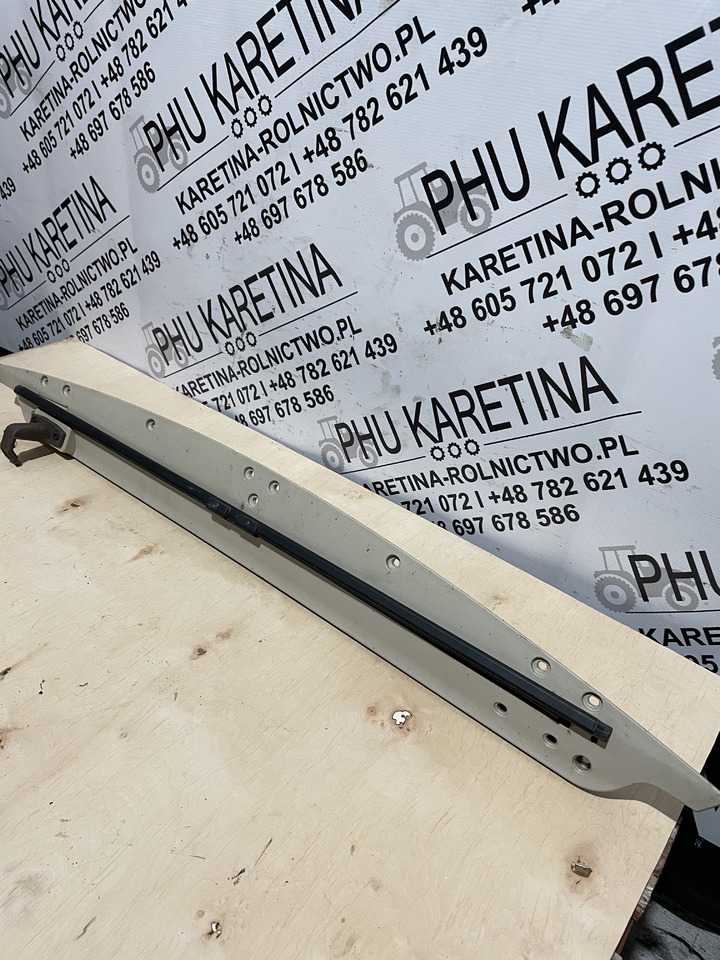 John Deere 6920 6920S - osłona roleta - Vindu og deler for Landbruksteknikk: bilde 2 John Deere 6920 6920S - osłona roleta - Vindu og deler for Landbruksteknikk: bilde 2