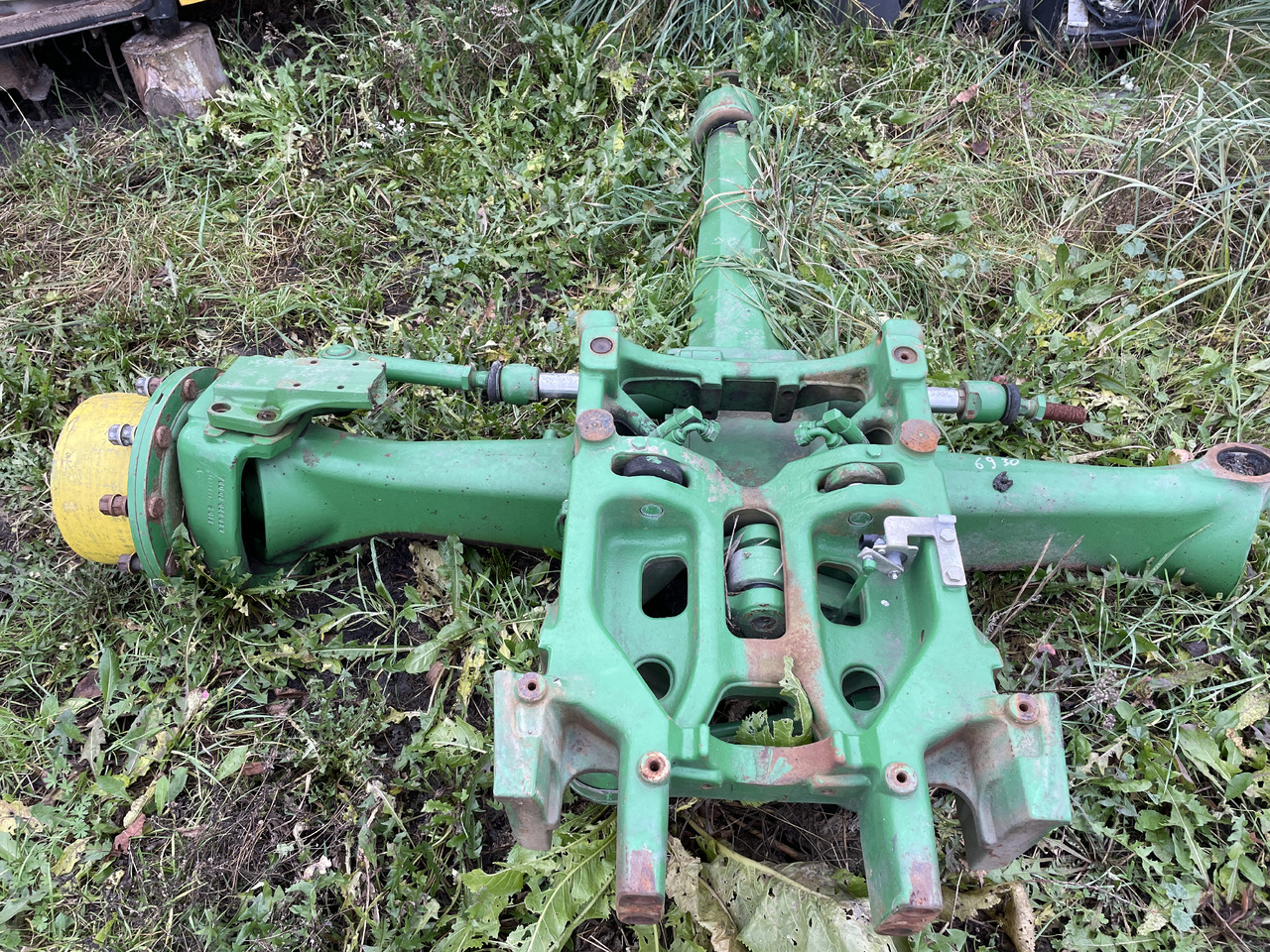 John Deere 6930 7730 - oś przednia - obudowa osi lewa AL175332 - Foraksel: bilde 1 John Deere 6930 7730 - oś przednia - obudowa osi lewa AL175332 - Foraksel: bilde 1