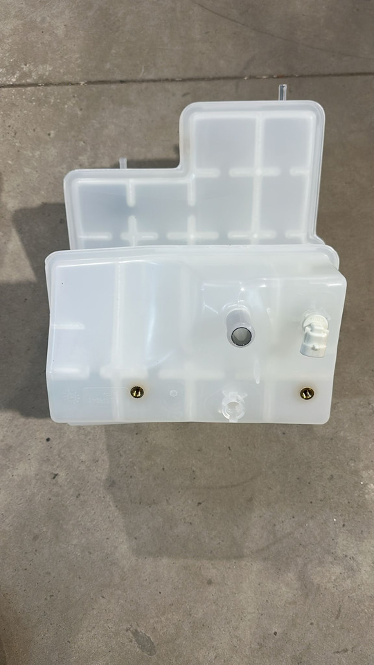 John Deere 7R 7210R 7270R 7230R 7250R 7310R Zbiornik chłodnicy Zbiornik Płynu RE579843 NOWY - Ekspansjonstank for Landbruksteknikk: bilde 1 John Deere 7R 7210R 7270R 7230R 7250R 7310R Zbiornik chłodnicy Zbiornik Płynu RE579843 NOWY - Ekspansjonstank for Landbruksteknikk: bilde 1